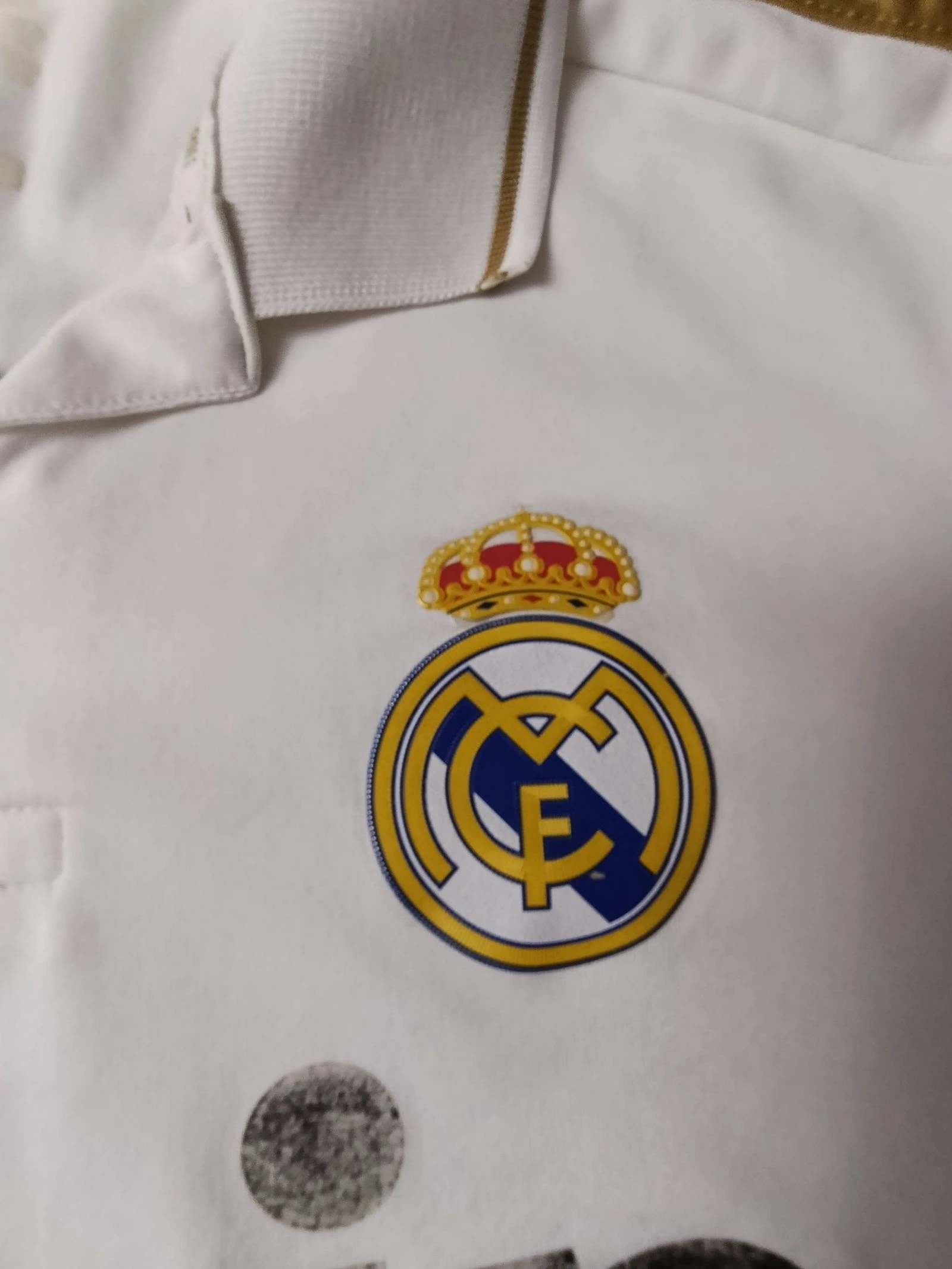 Real Madrid 2011/12 Home Shirt Adidas ClimaCool White Gold Bwin Vintage Size M – photo 3